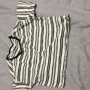 American Eagle cropped shirt